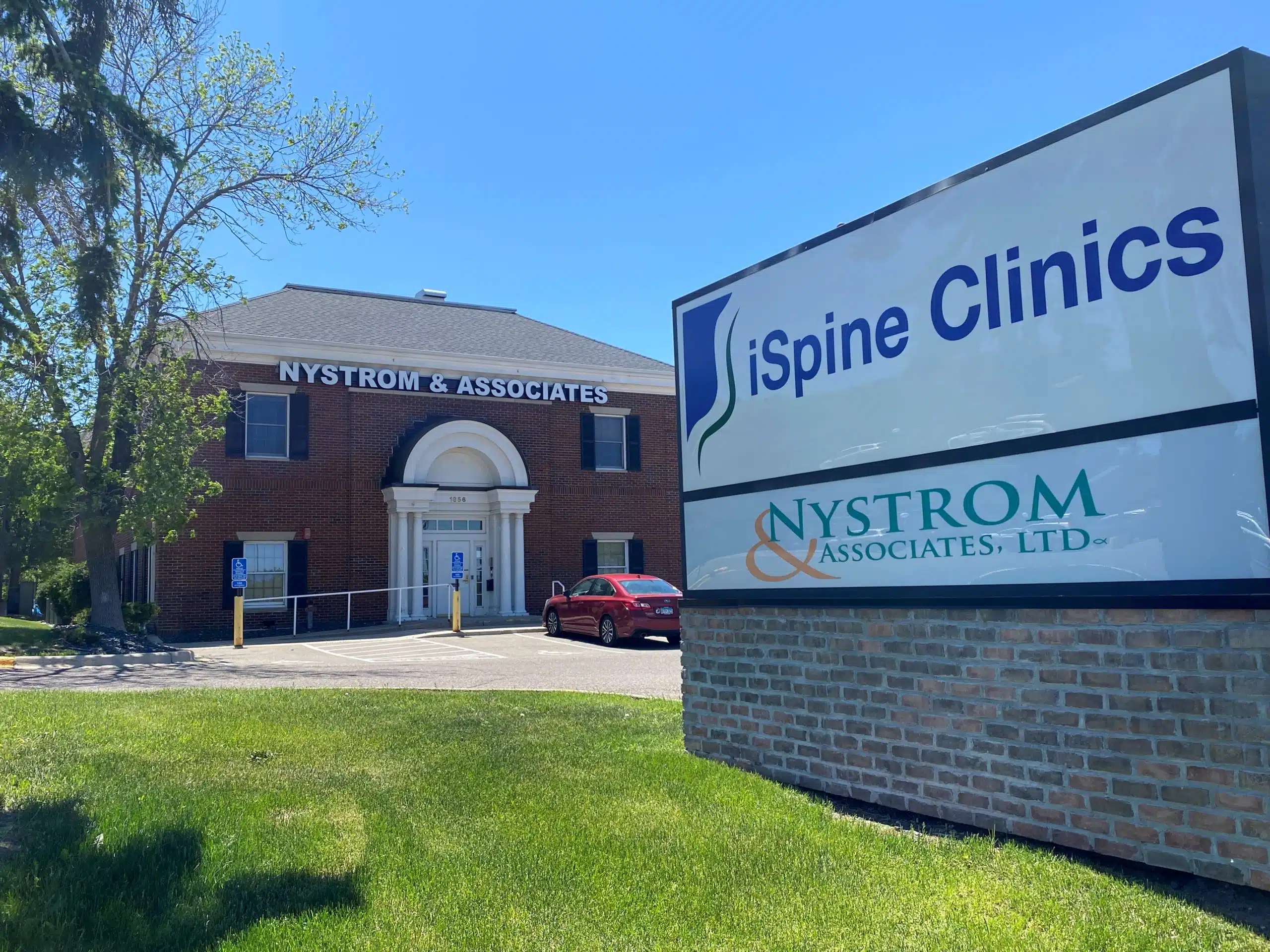 iSpine Clinics Pain Care and Rehab Maplewood building